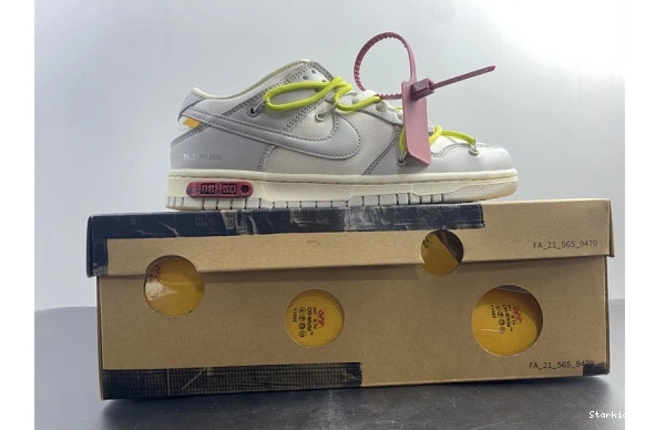 DM1602 106 8 Lot O-W Low Dunk Nike 0827
